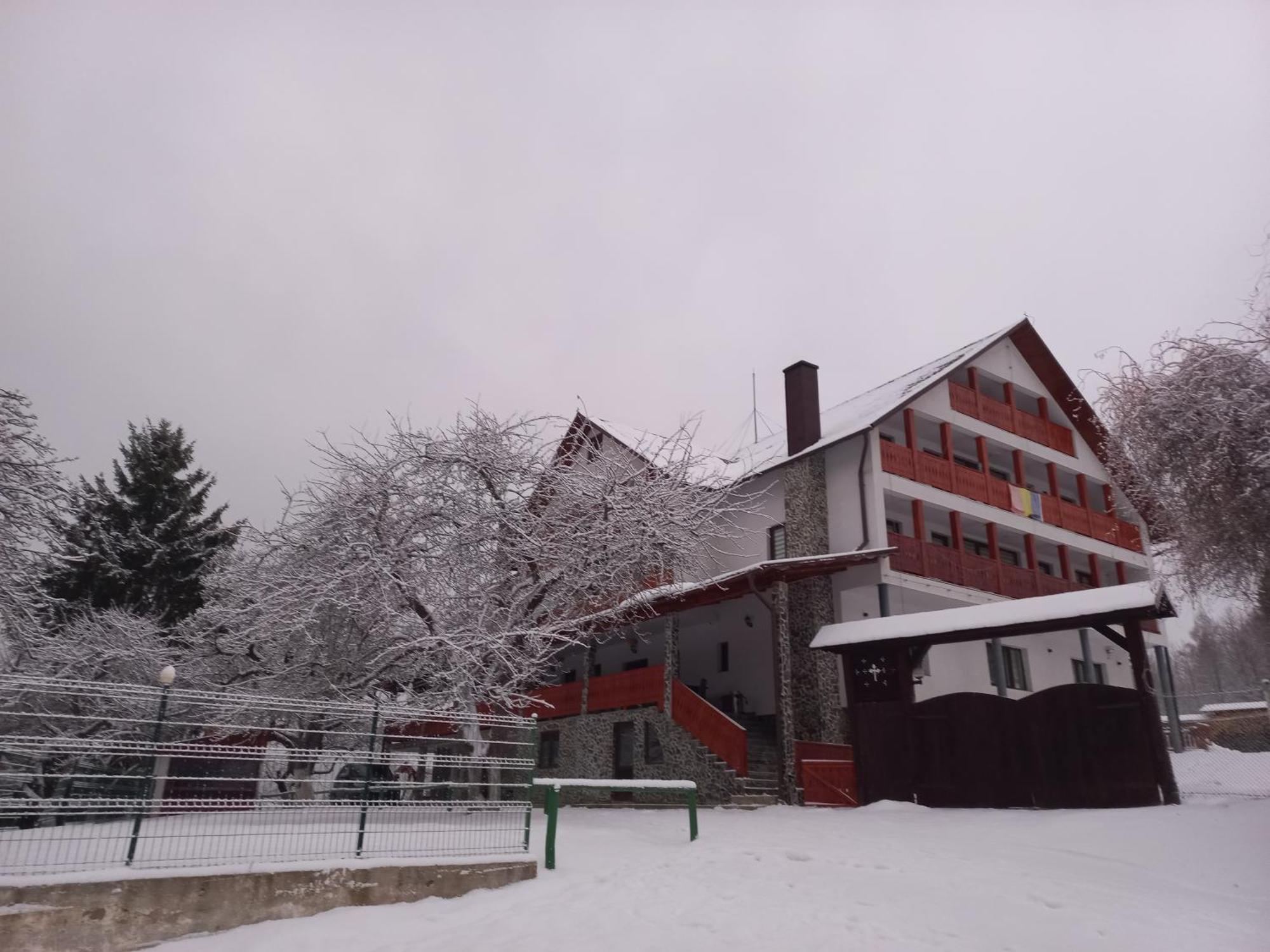 Casa De Vacanta Perla Colibitei Colibiţa Exterior foto